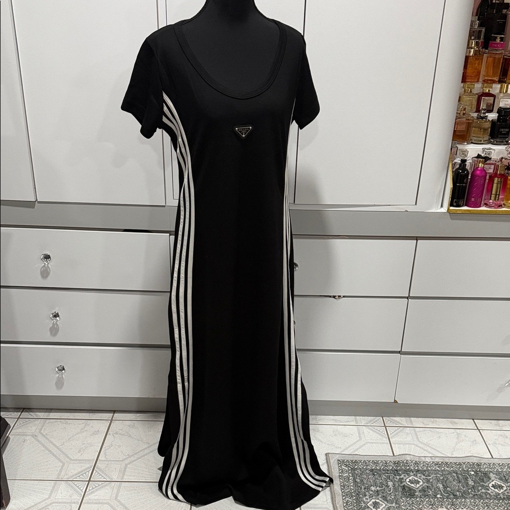 Chic Black and White Maxi Dress